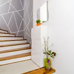 Sea View Apartment 10 Minutes Walk From Old City
